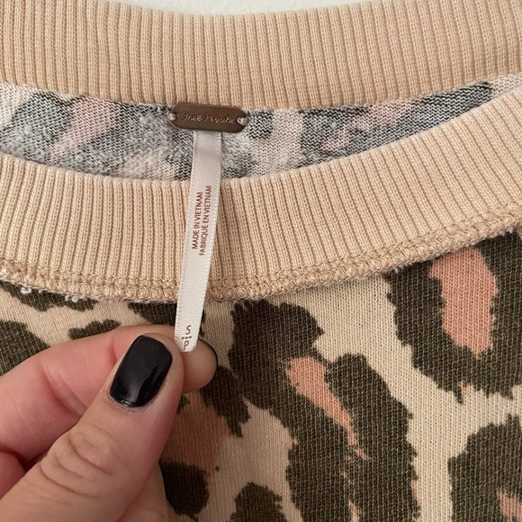 Free People Oversized Go On Get Floral Leopard Print Pullover Sweatshirt - Picture 5 of 5